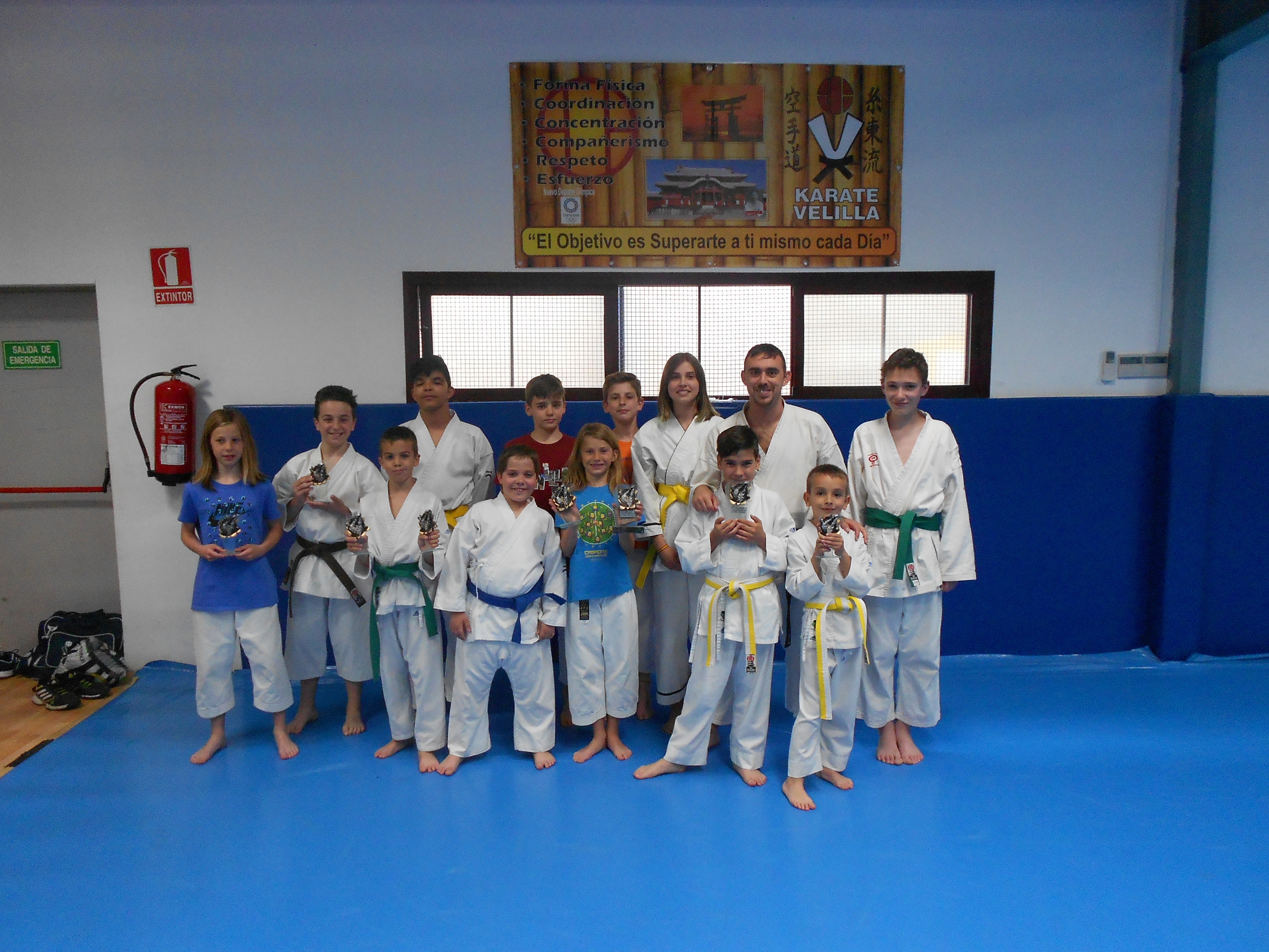 El karate velillero logra diez trofeos en el Campeonato "Villa de Mejorada"