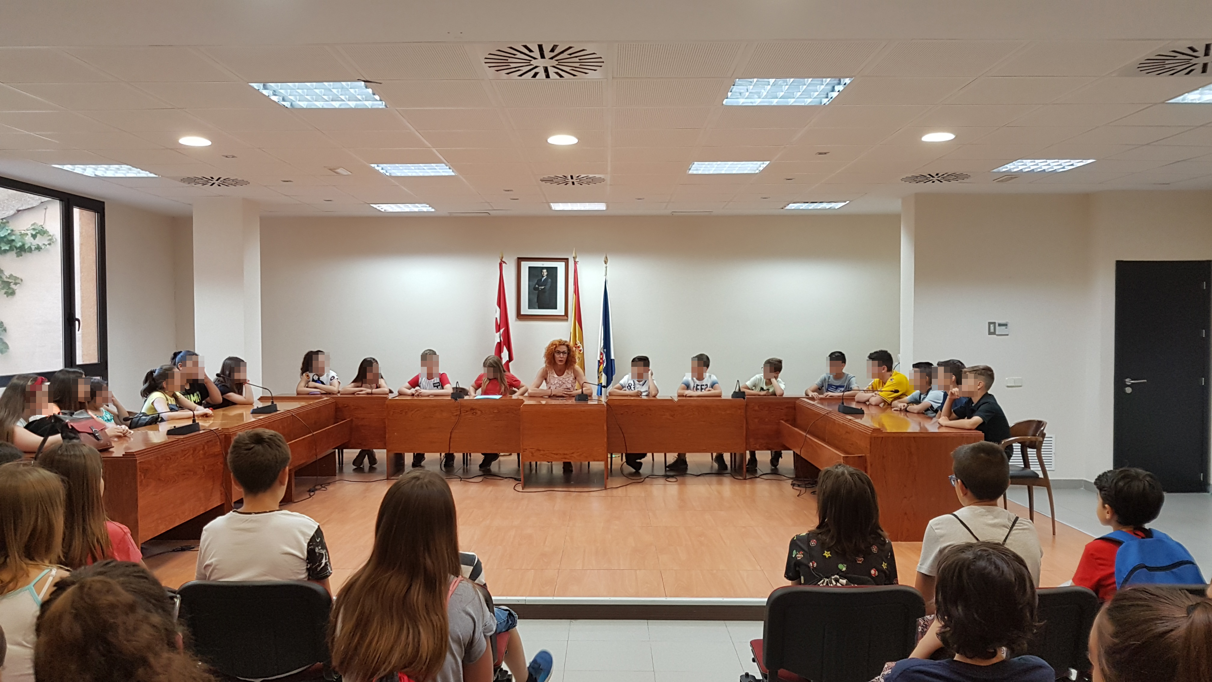 Alumnado del CEIP Francisco Tomás y Valiente ha visitado esta mañana el Ayuntamiento