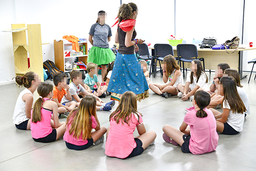 Una veintena de niños y niñas disfrutaron de "La noche de San Juan" en la biblioteca