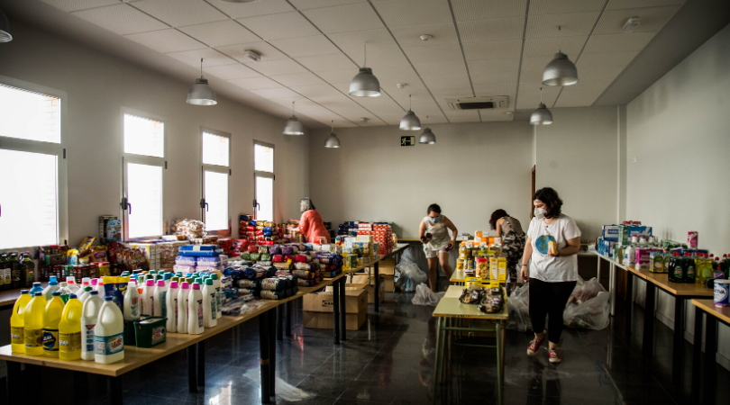 Los velilleros continúan demostrando su gran generosidad y solidaridad con sus vecinos