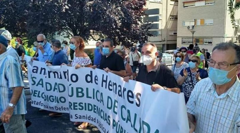 El Ayuntamiento de Velilla participó ayer en la marcha reivindicativa organizada por la Plataforma en Defensa de la Sanidad