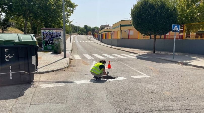 Continúa la campaña de desratización y desinsectación en la red pública de saneamiento