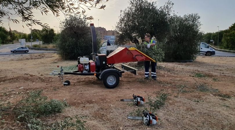 El Ayuntamiento está remodelando la glorieta de acceso a Velilla desde la M-208 a la altura de Velilla Urbanizaciones