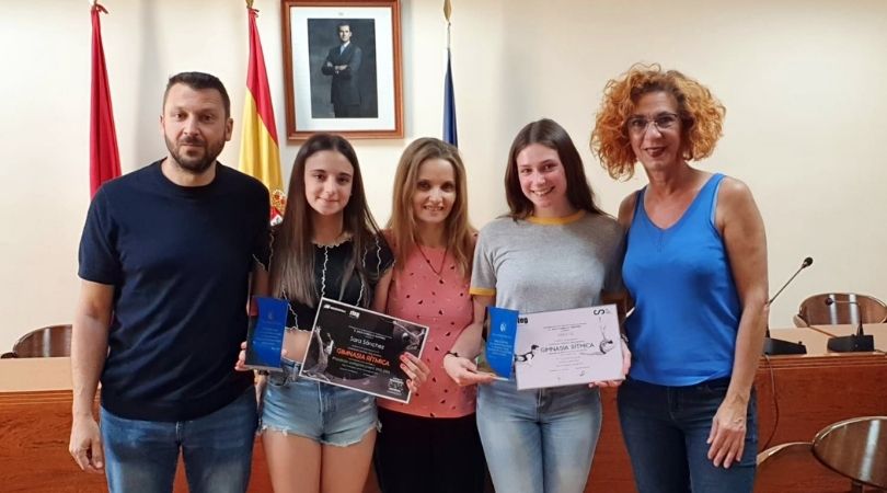 La alcaldesa y el concejal de Deportes recibieron a Erika Gil y Sara Sánchez, ambas Diplomas Nacionales en los Campeonatos de España Nacionales Base de Gimnasia Rítmica