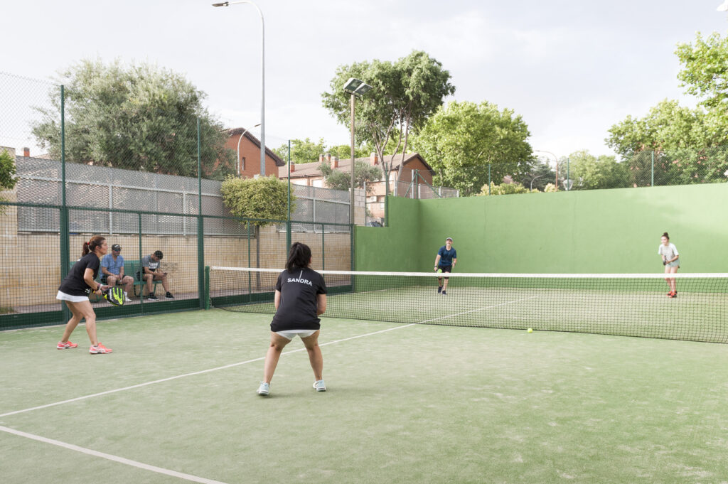 20220618 fin curso padel adultos (1)