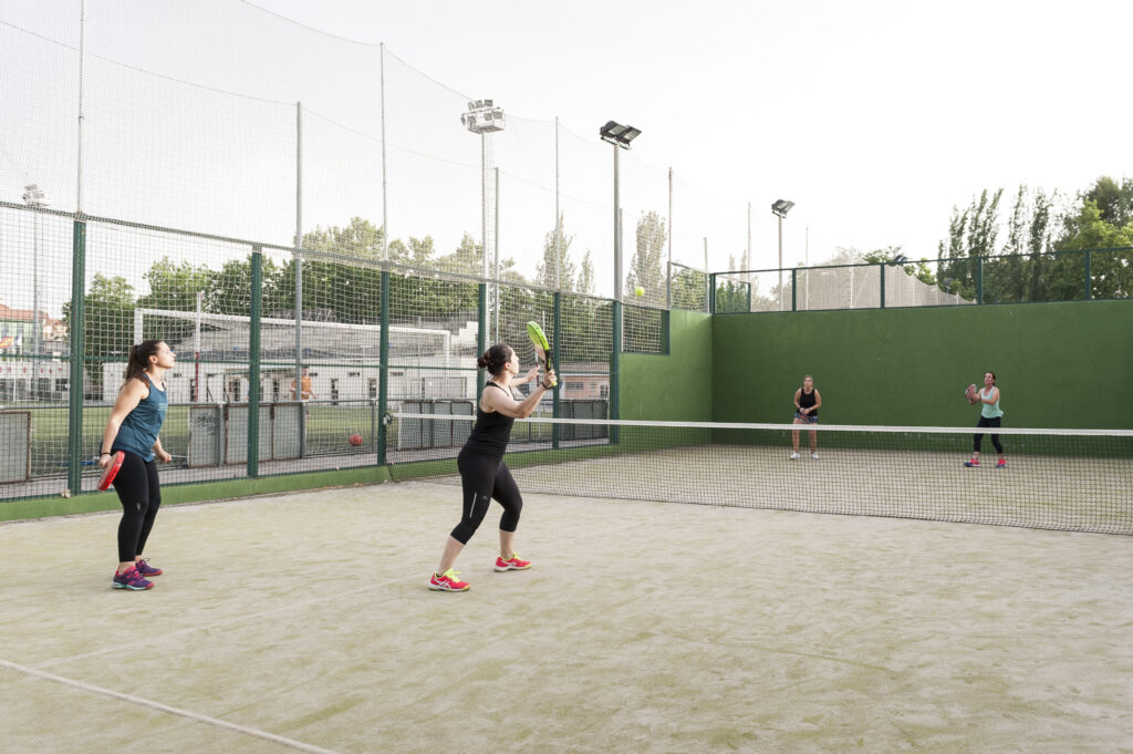 20220618 fin curso padel adultos (7)