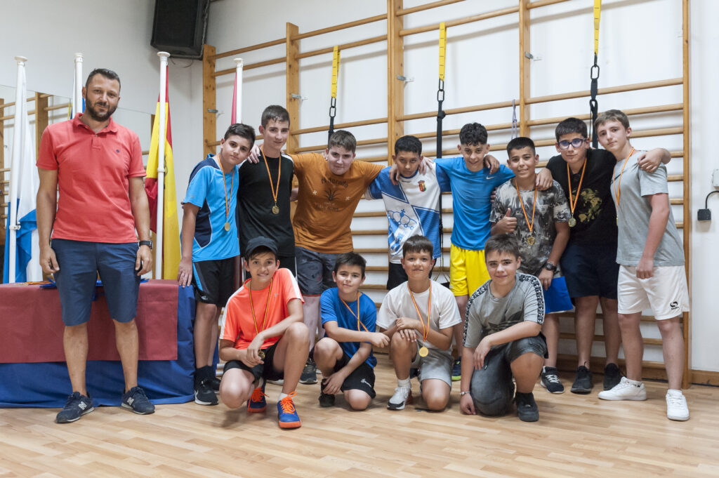 20220618 fin curso padel pequeños (10)