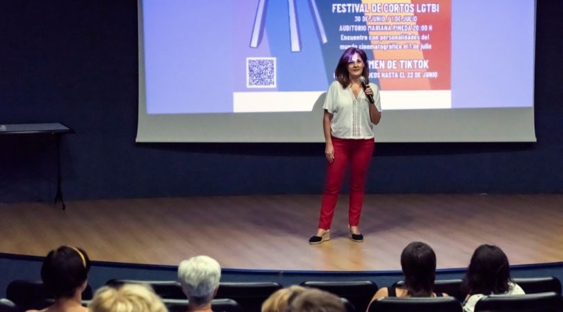 El corto Princesa de hielo, protagonizado por Juana Acosta, favorito del público en el Festival de cortos “Velilla de San Antonio por la Diversidad”
