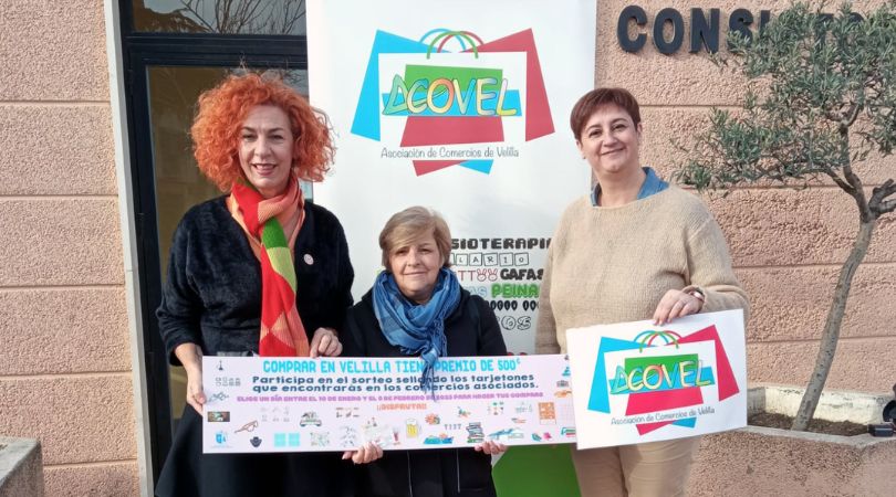 Entrega del cheque regalo de ACOVEL de la campaña de Navidad