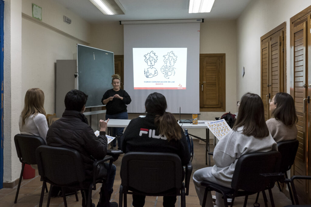 20230117 curso lengua de signos (25)