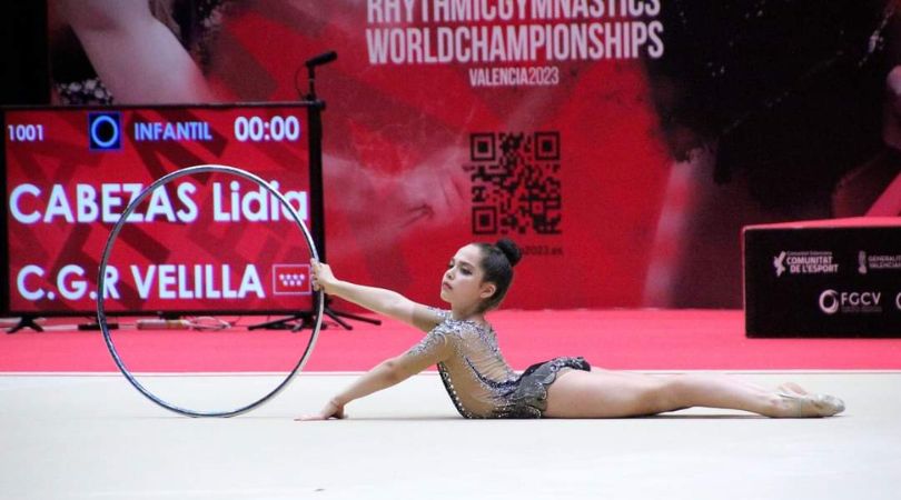 La gimnasta del Club Gimnasia Rítmica Velilla, Lidia Cabezas, logra la quinta posición en el Campeonato de España Absoluto