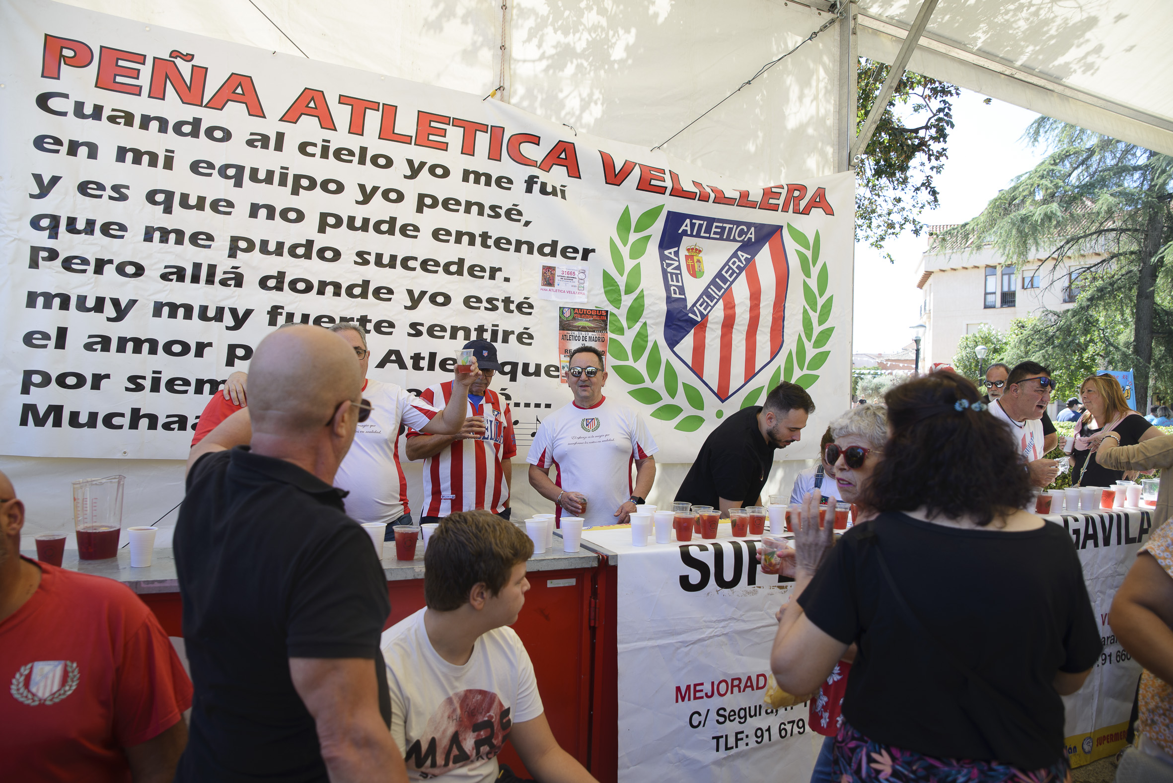 Baile del vermú. Charanga La asamblea de los majaras