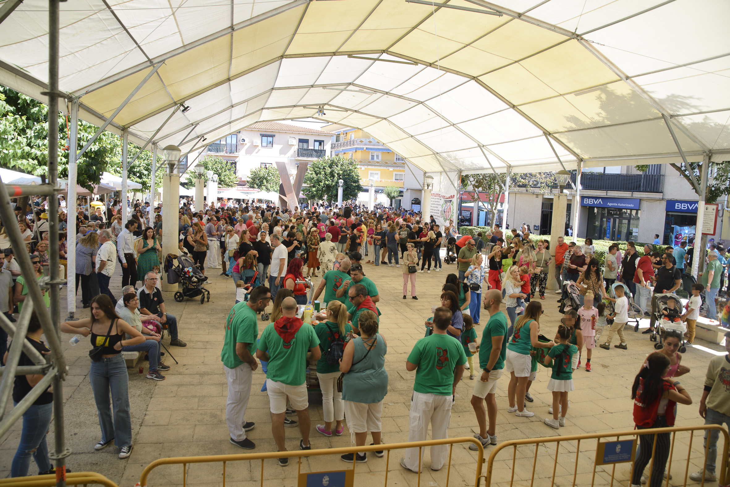 Baile del vermú. Charanga La asamblea de los majaras