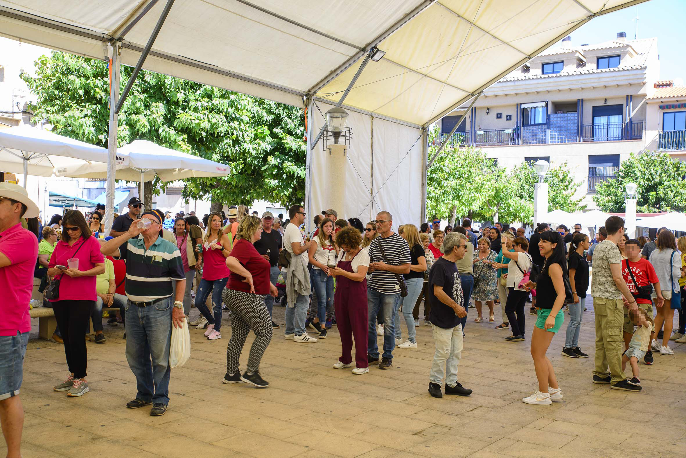 Baile del vermú. Grupo Coolores