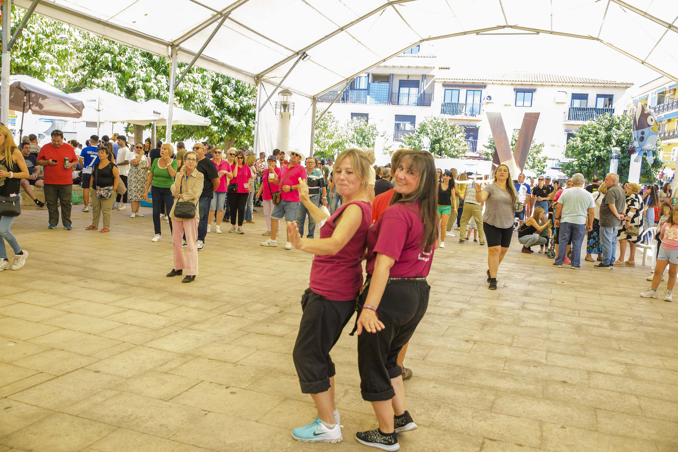 Baile del vermú. Grupo Coolores