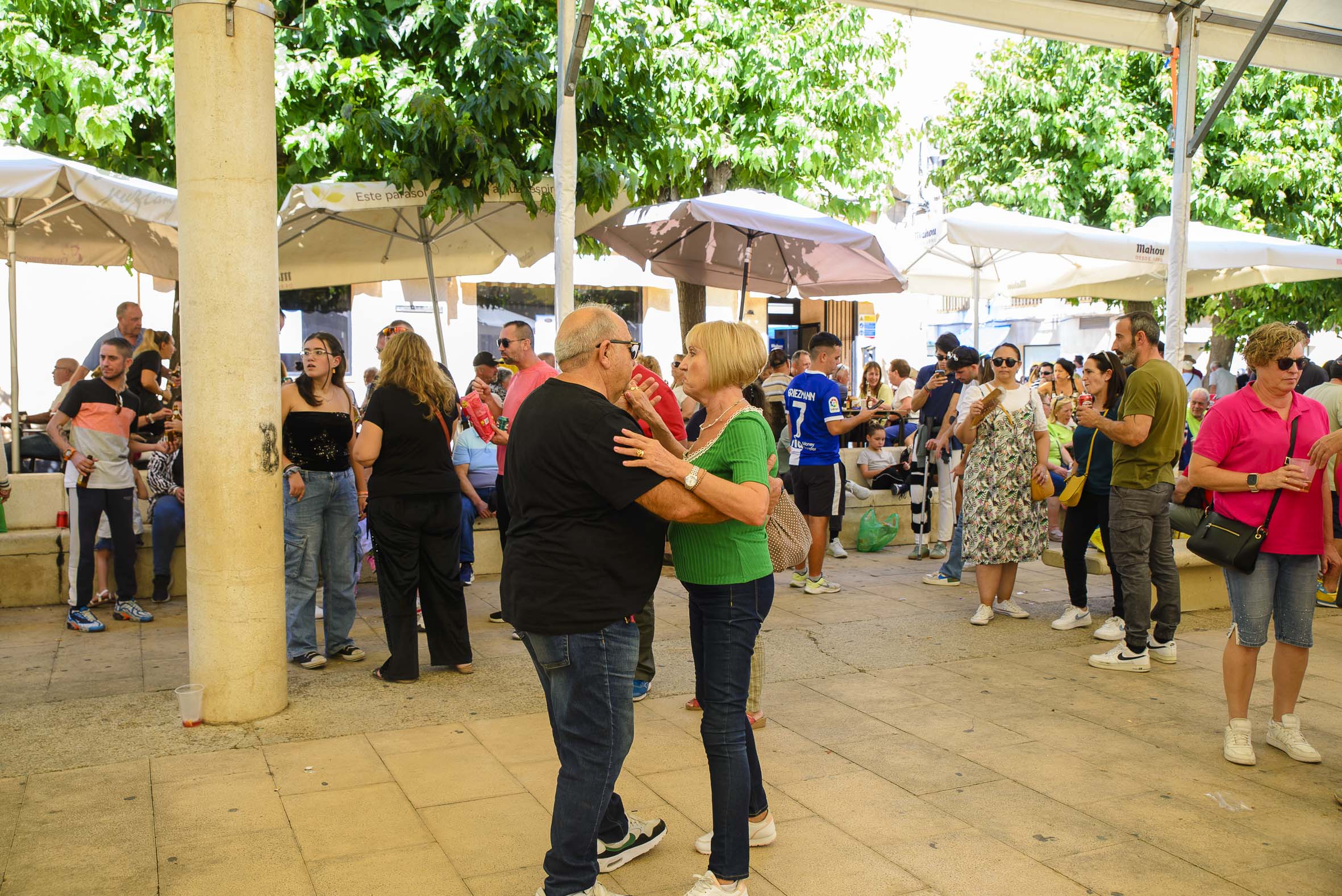 Baile del vermú. Grupo Coolores