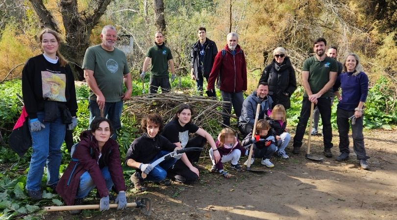 Jornada de retirada de ailanto y plantación de especies autóctonas