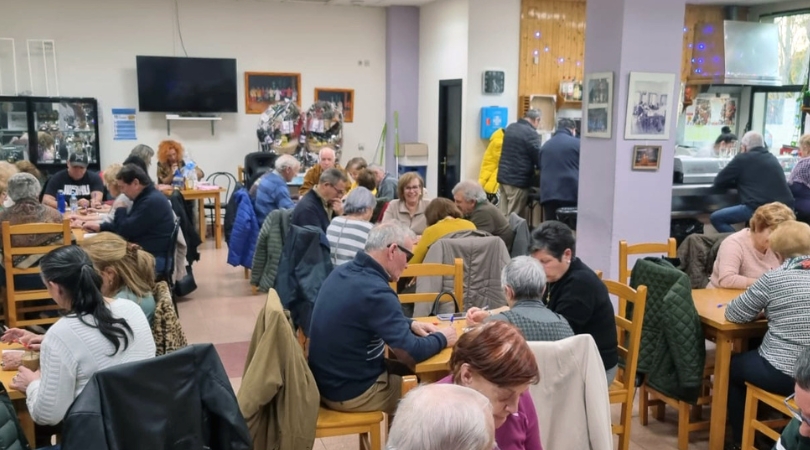 Nuestros mayores celebraron el último bingo del 2023