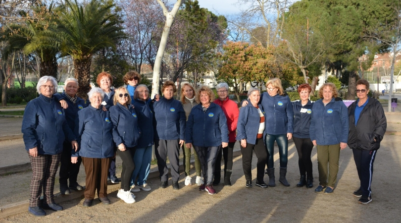 El Club Petanca Velilla de San Antonio conmemoró el Día Internacional de la Mujer con un torneo de petanca femenino.