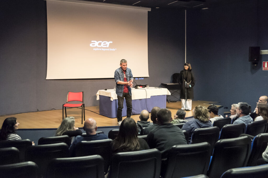 20240426 charla convivencia perros y personas (27)