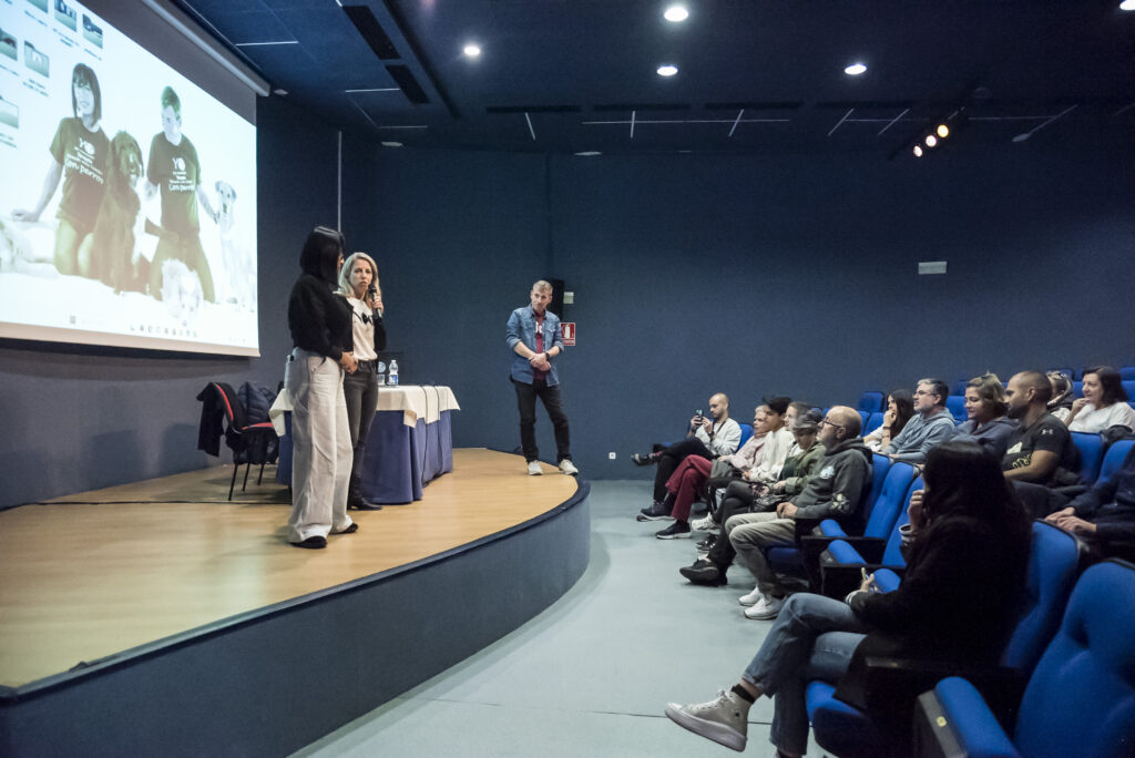 20240426 charla convivencia perros y personas (37)