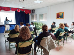 20240426 escuela familias uso tecnologia (4)