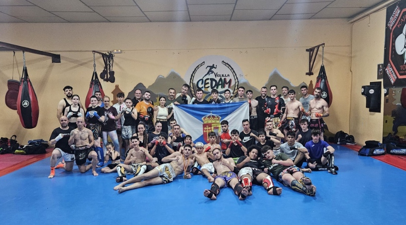 La concejala de Deportes visitó la escuela de Muay Thai Moreno Team