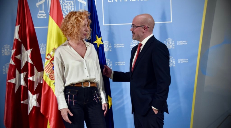La alcaldesa se reunió con el delegado del Gobierno para tratar temas relacionados con la mejora de servicios e infraestructuras en Velilla