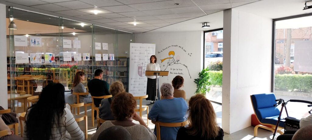 20250326 entrega diplomas retomadrid (17)