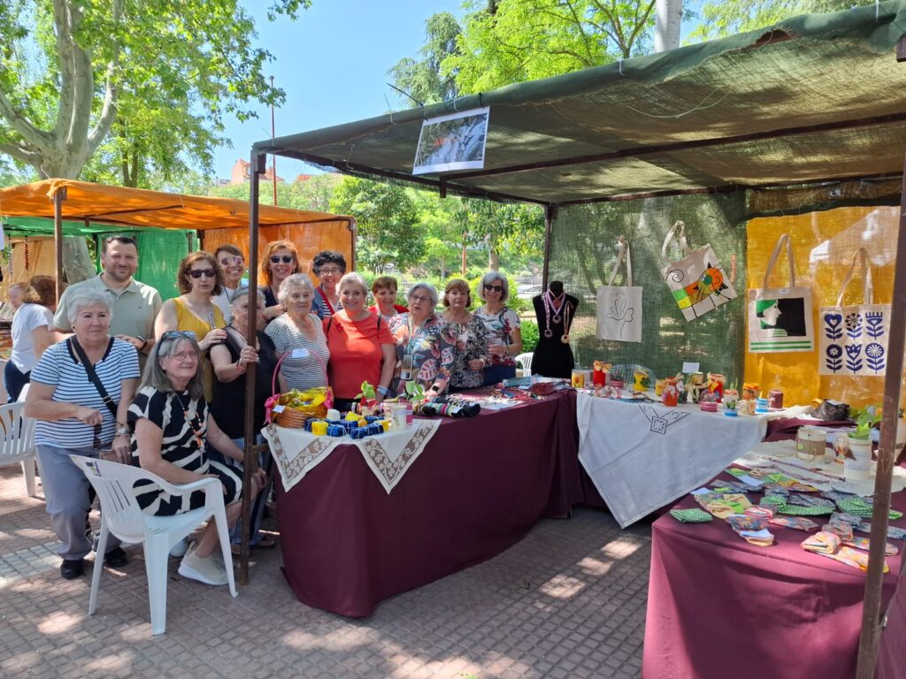 20250518 feria artesania y libro (23)