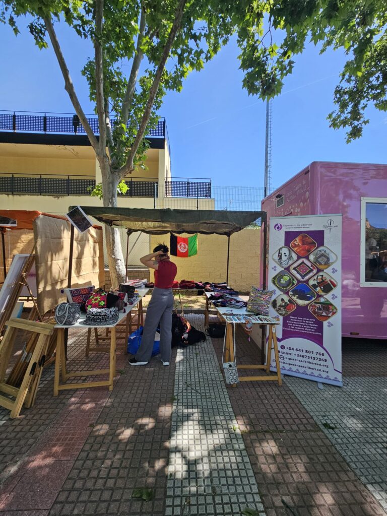 20250518 feria artesania y libro (38)