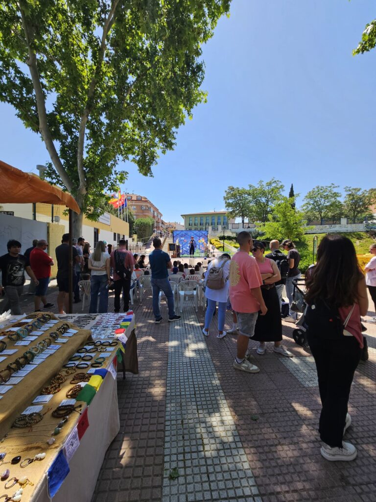 20250518 feria artesania y libro (42)