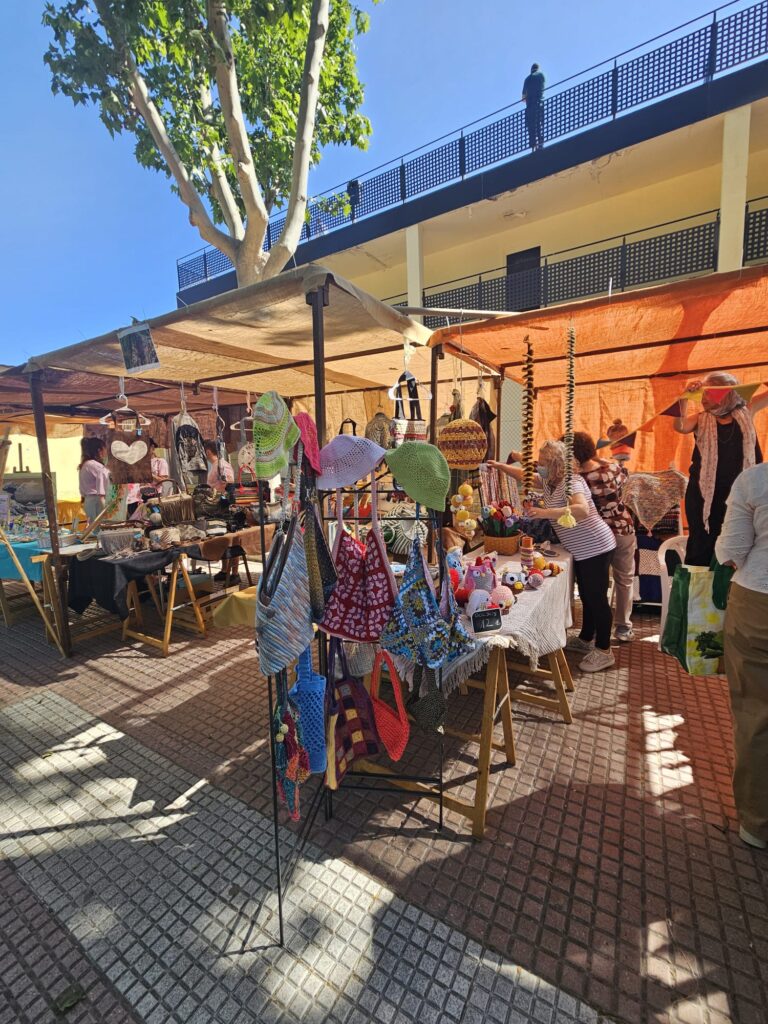 20250518 feria artesania y libro (43)