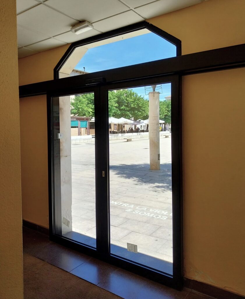 20250521 puertas ayuntamiento (4)