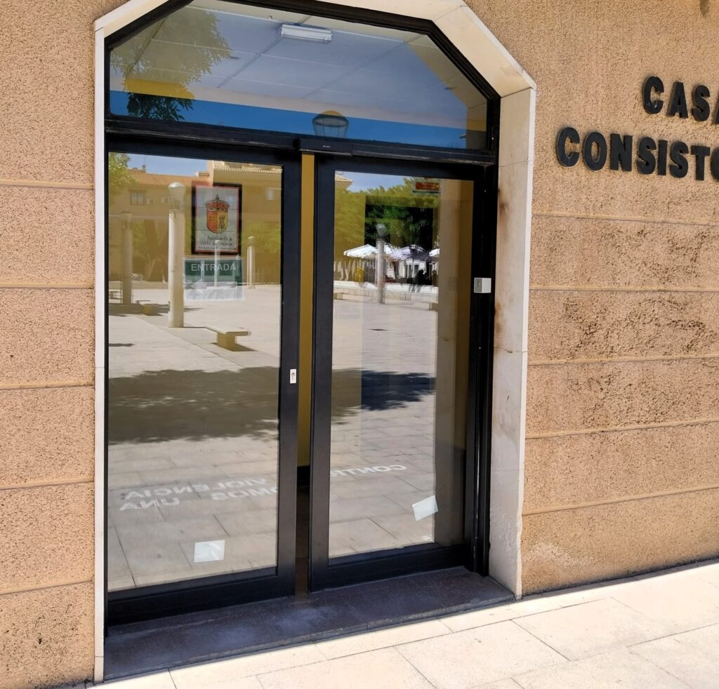 20250521 puertas ayuntamiento (5)