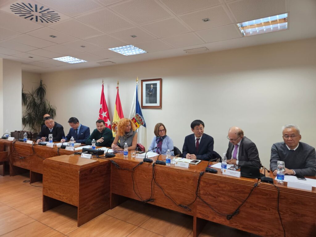 20251031 miguel chang (30)