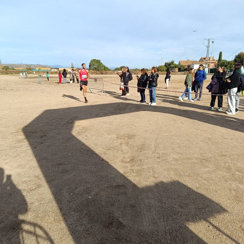 20251102 cross solidario (3)