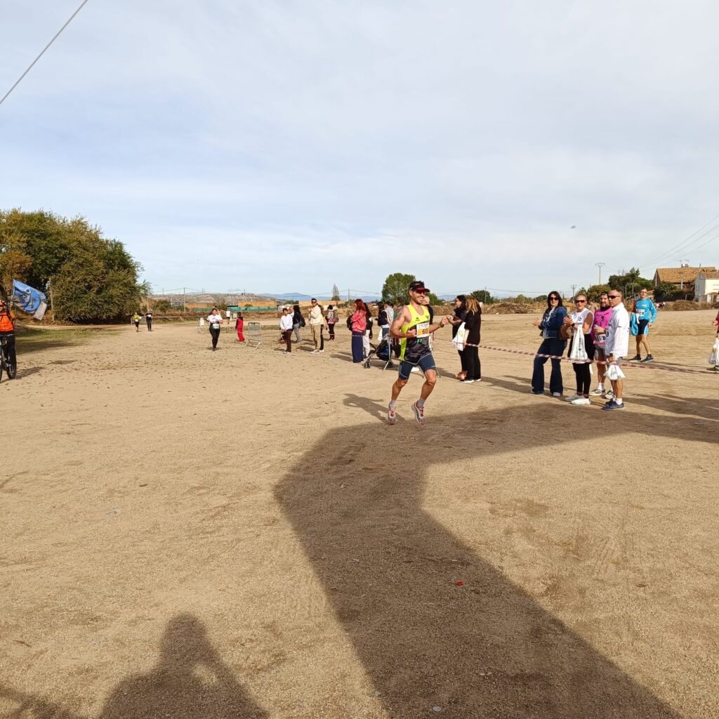 20251102 cross solidario (4)