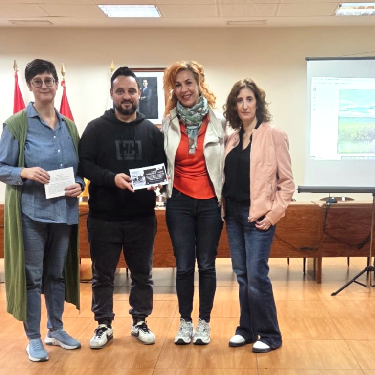 20251104 entrega premios concurso fotografía calendario 2026 (8)