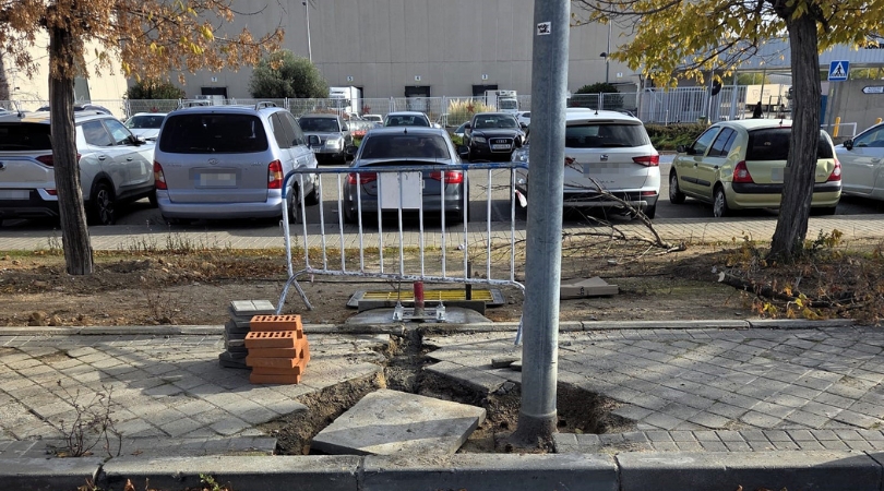 20251112 farolas poligono web