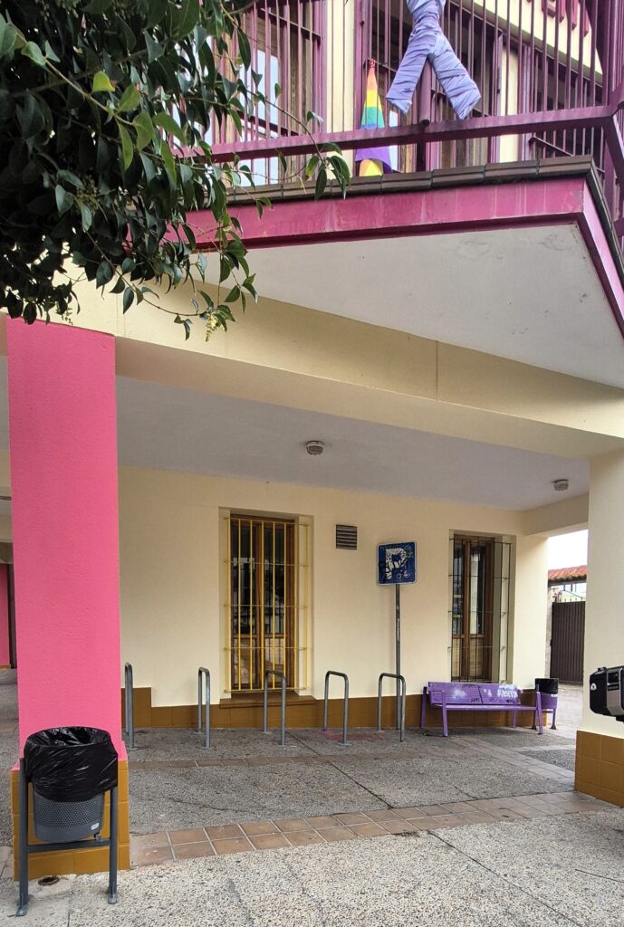 20251117 fachada casa juventud (3)