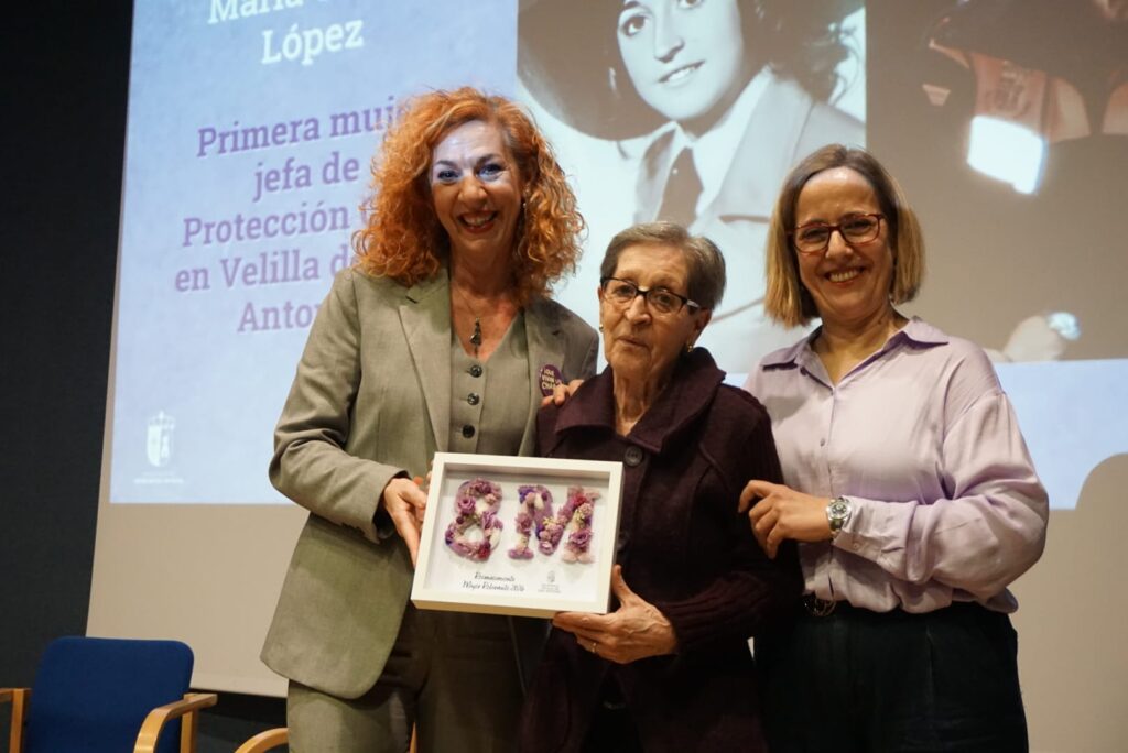 20260312 reconocimiento mujeres velilleras (4)