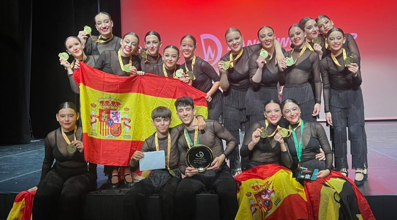 Cinco velilleras se proclaman campeonas del mundial Dance World Cup 2023 en Portugal