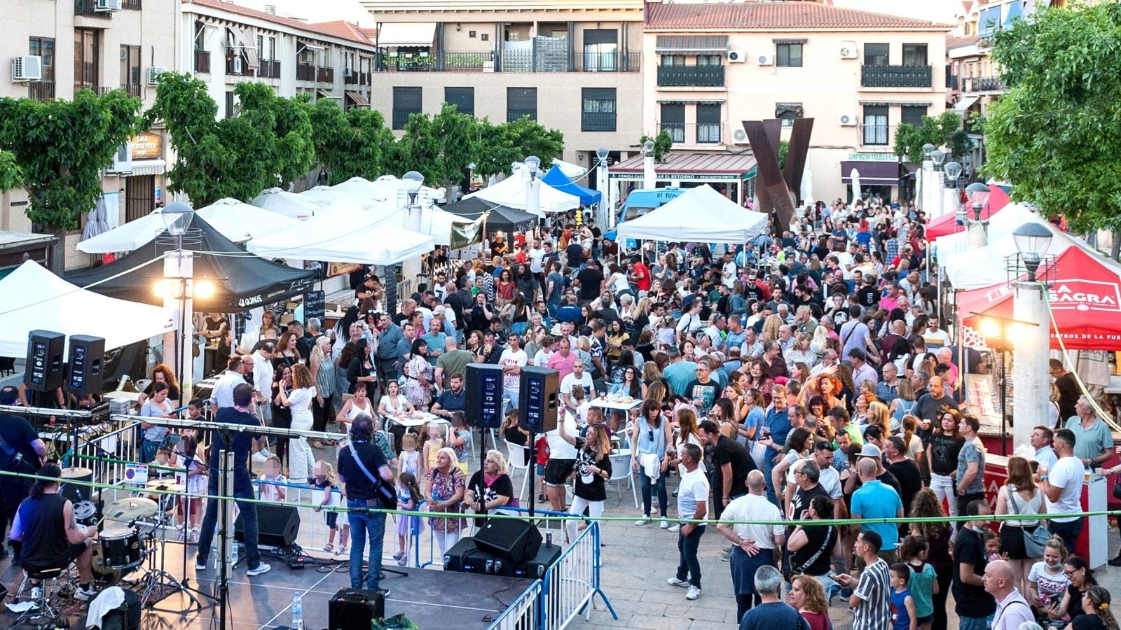 Gran acogida del II Festival de la cerveza artesana Velilla de San Antonio