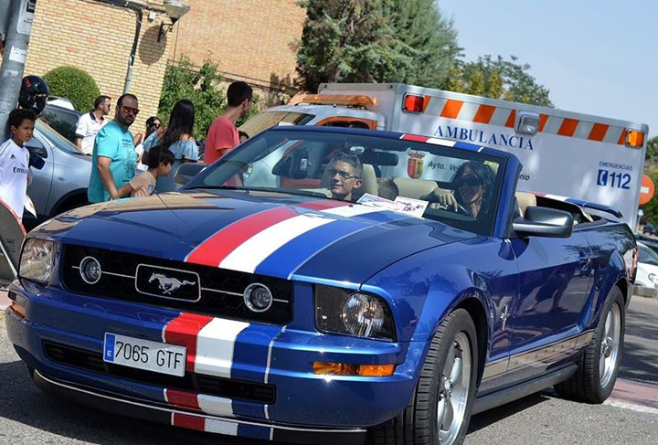 III Evento de vehículos clásicos y americanos Velilla de San Antonio