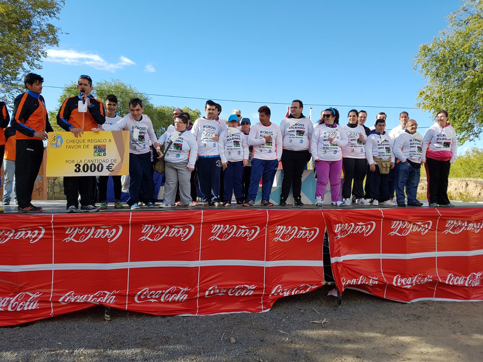 El III Cross Solidario Velilla de San Antonio recaudó 3.000 euros para la Asociación Mosayco