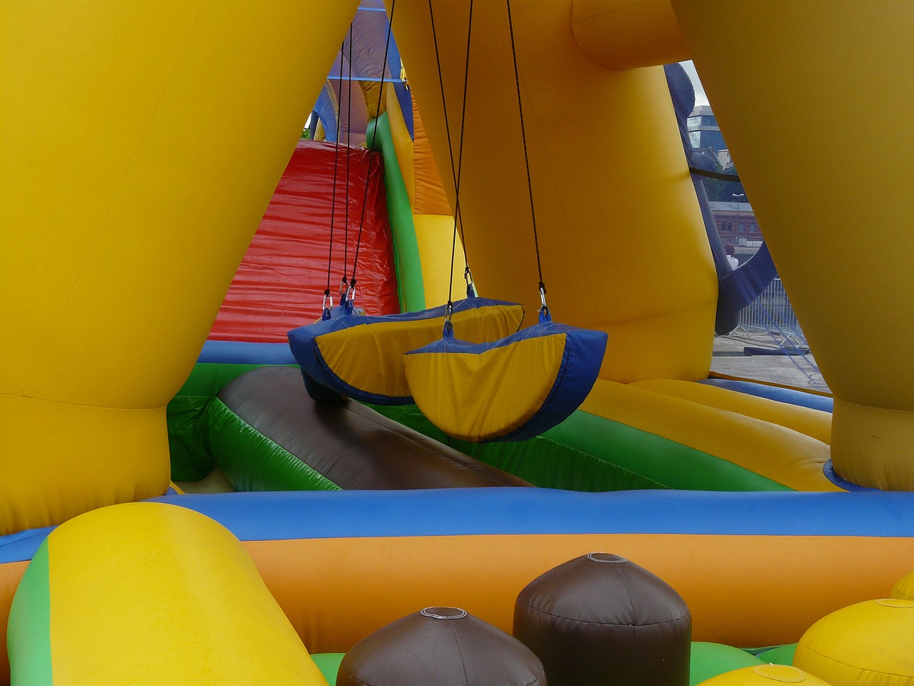 Hinchables, juegos infantiles y Carteros Reales Hinchables, juegos infantiles y Carteros Reales