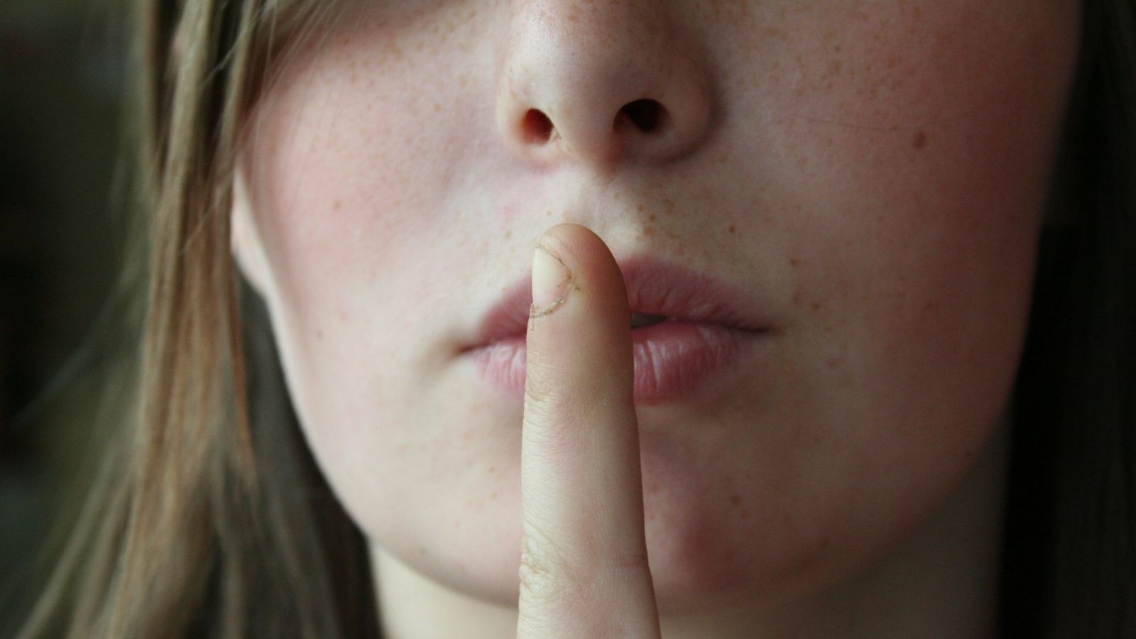 Destapando el silencio Destapando el silencio