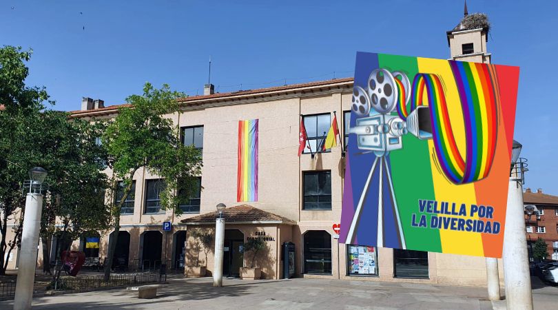 La bandera LGTBI luce ya en la fachada del Ayuntamiento en conmemoración del Día Internacional LGTBI